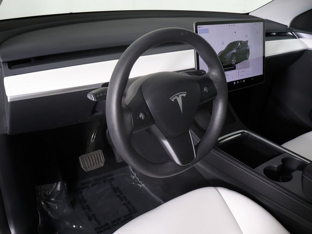 Used 2024 Tesla Model Y Long Range AWD/4WD image 30