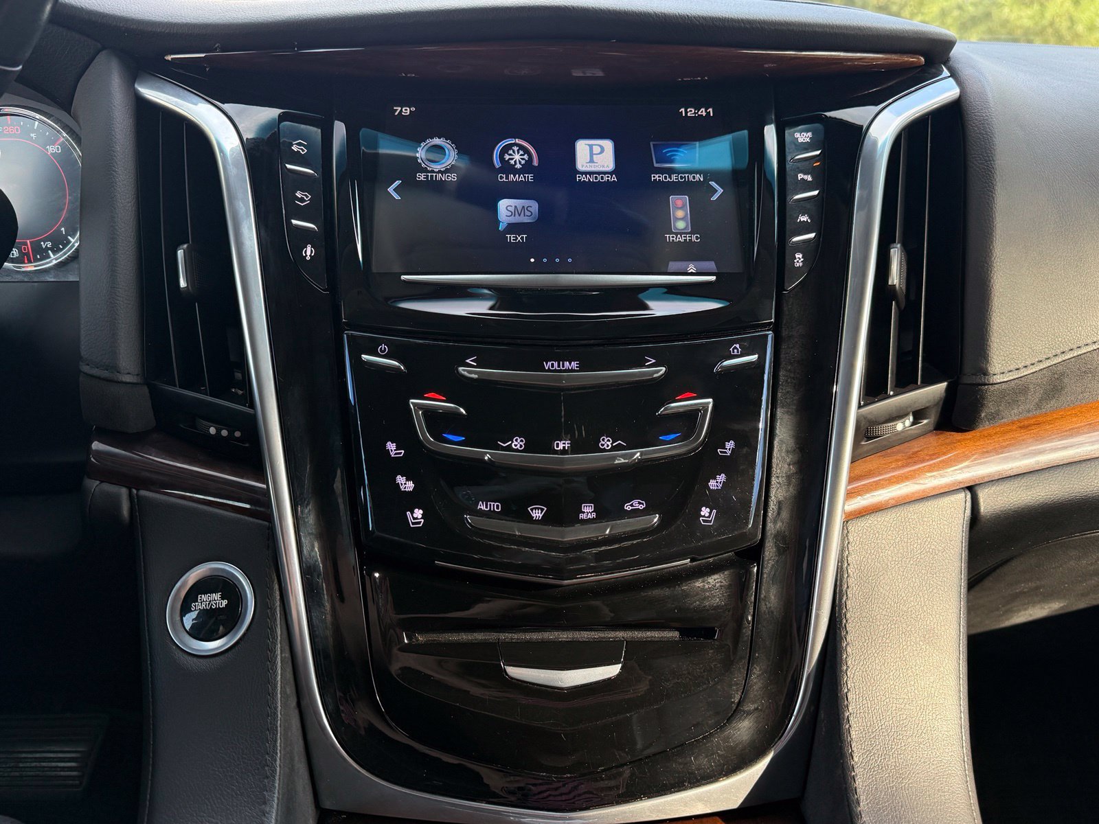 Used 2016 Cadillac Escalade Luxury AWD/4WD image 30