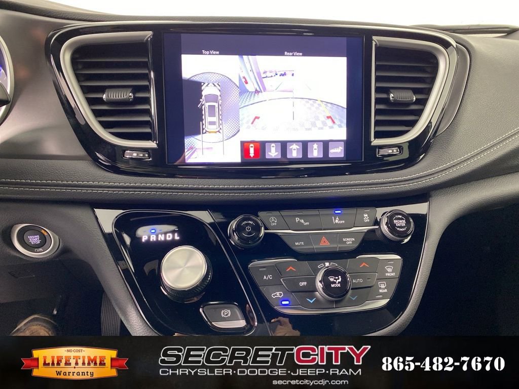 New 2026 Chrysler Pacifica Select image 24