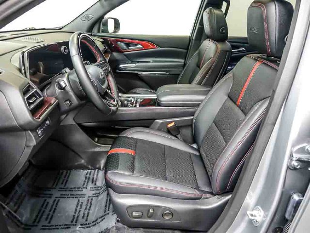 Used 2024 Chevrolet Traverse RS AWD/4WD image 12