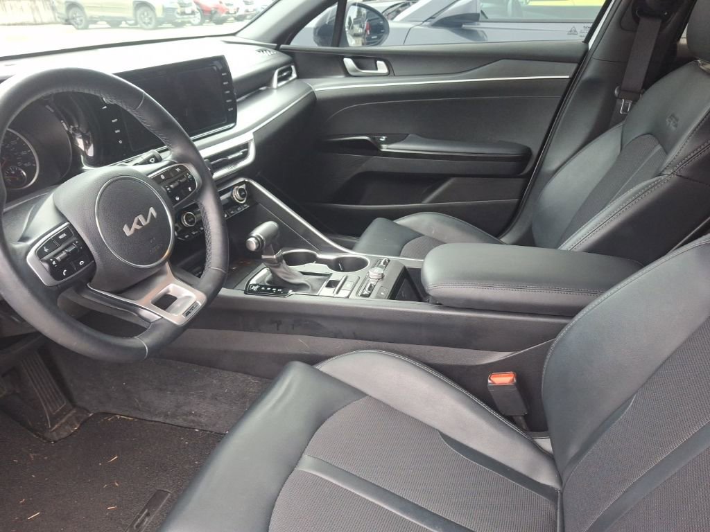 Used 2024 Kia K5 GT-Line w/ GT-Line Premium Package image 9