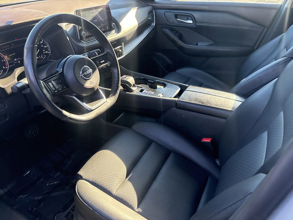 Used 2023 Nissan Rogue SV w/ SV Premium B Package image 21