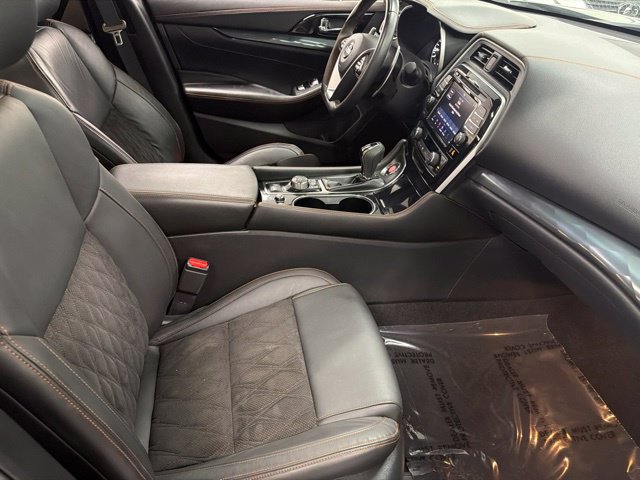 Used 2021 Nissan Maxima SR w/ Sport Mat Group FWD image 10