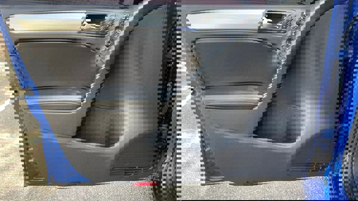 Used 2013 Volkswagen Golf R 4-Door image 43