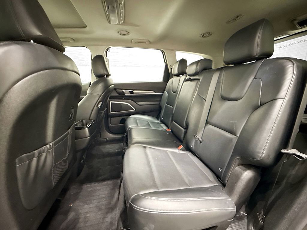 Used 2020 Kia Telluride S w/ S 8 Passenger Seating Package image 11