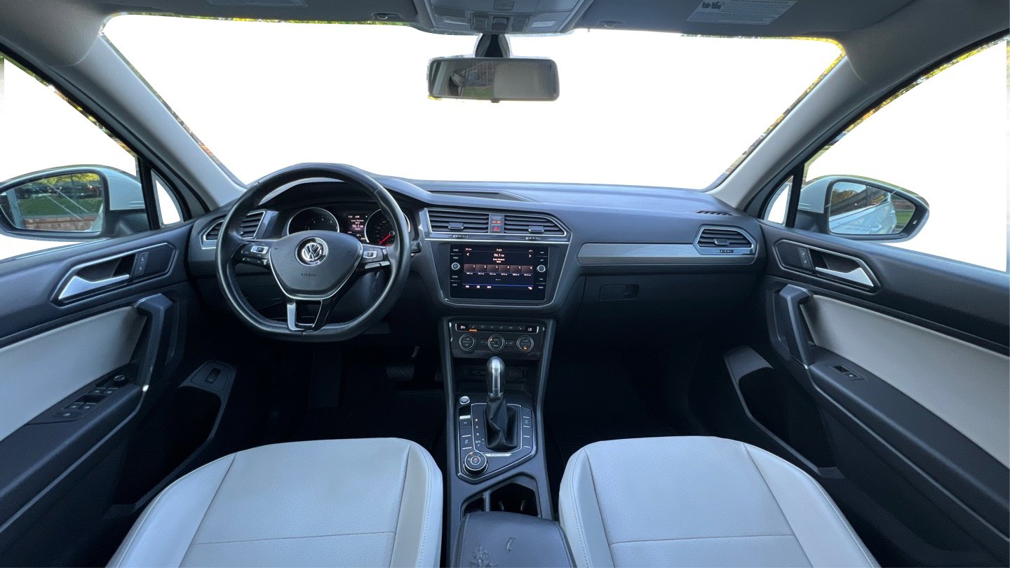 Used 2018 Volkswagen Tiguan SEL w/ 3rd Row Seat Package AWD/4WD image 29