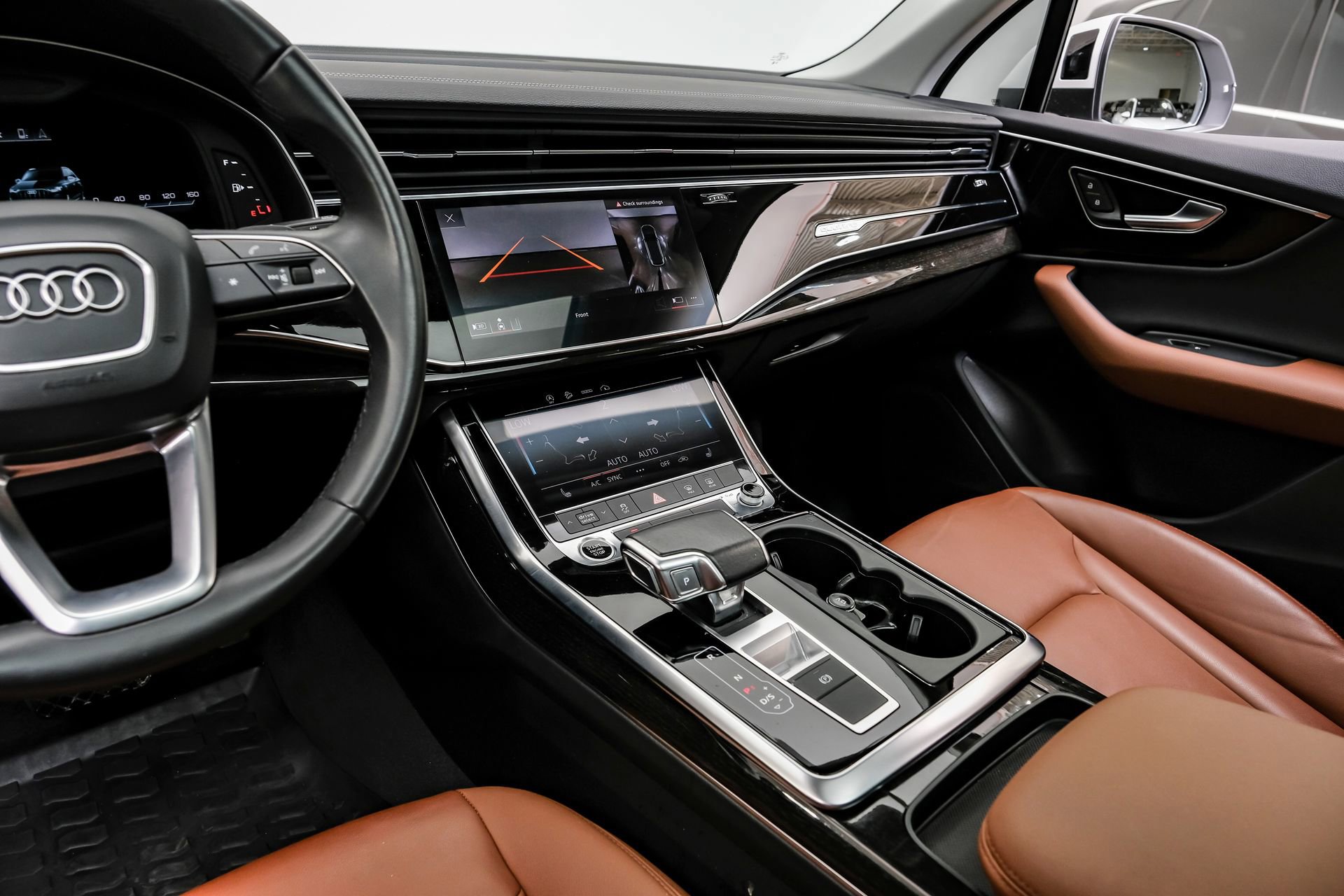 Used 2023 Audi Q7 3.0T Premium w/ Convenience Package image 28