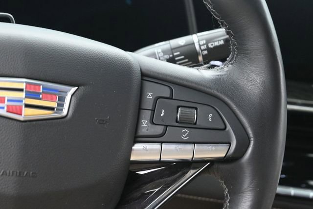 Used 2023 Cadillac Escalade Premium Luxury AWD/4WD image 31