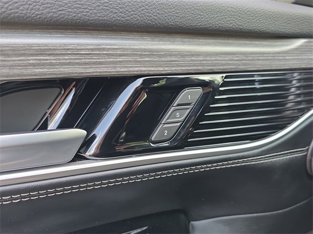 Used 2024 Jeep Wagoneer Series III image 30