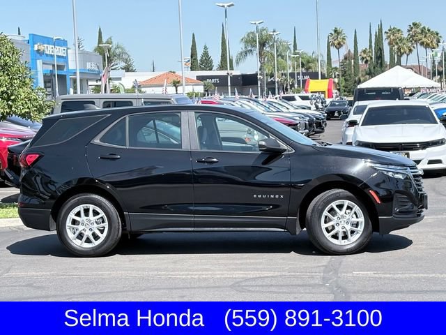 Used 2023 Chevrolet Equinox LS FWD image 4
