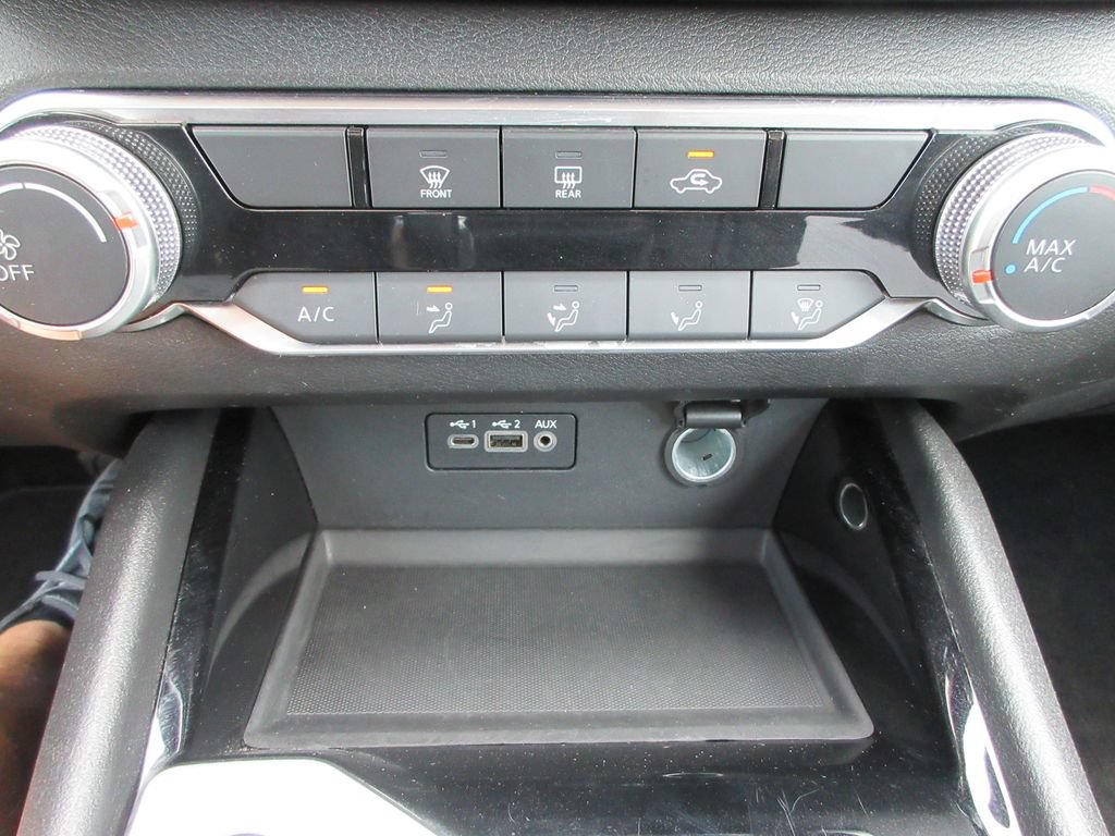 Used 2024 Nissan Altima 2.5 SV FWD image 26