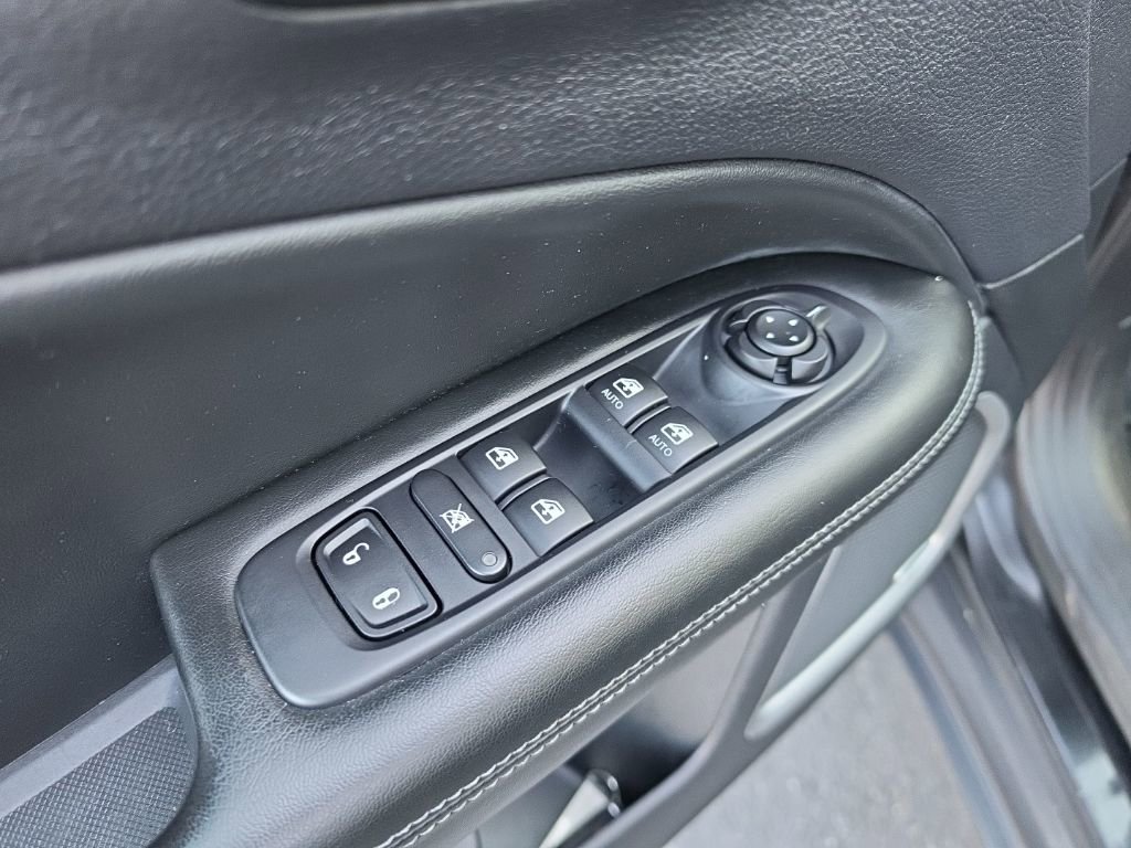 Used 2020 Jeep Compass High Altitude image 24