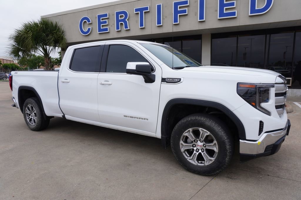 Used 2023 GMC Sierra 1500 SLE AWD/4WD image 1