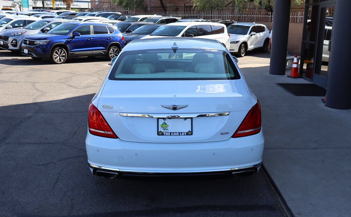 Used 2017 Genesis G90 3.3T Premium RWD image 10