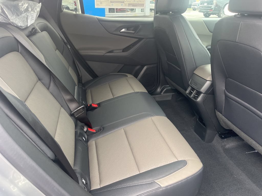 New 2026 Chevrolet Equinox LT w/ Convenience Package II FWD image 31
