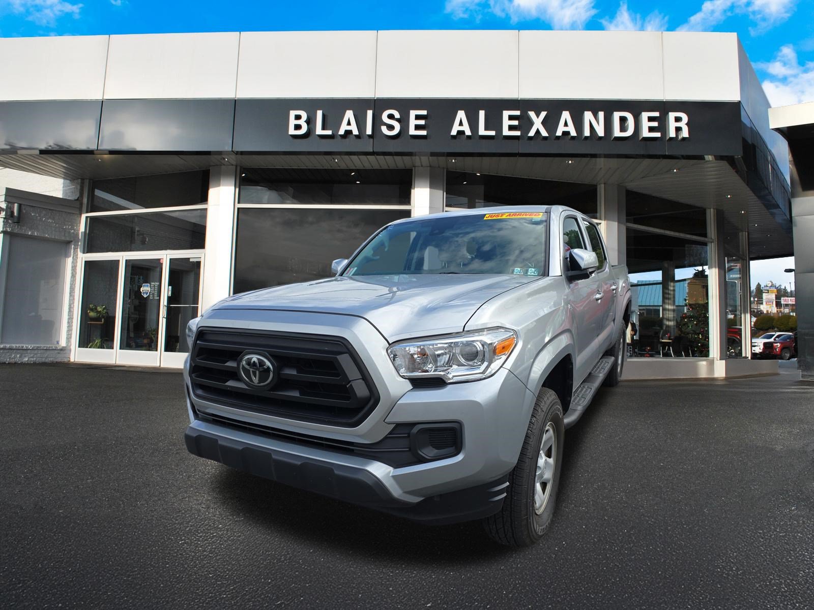 Used 2022 Toyota Tacoma SR AWD/4WD image 8