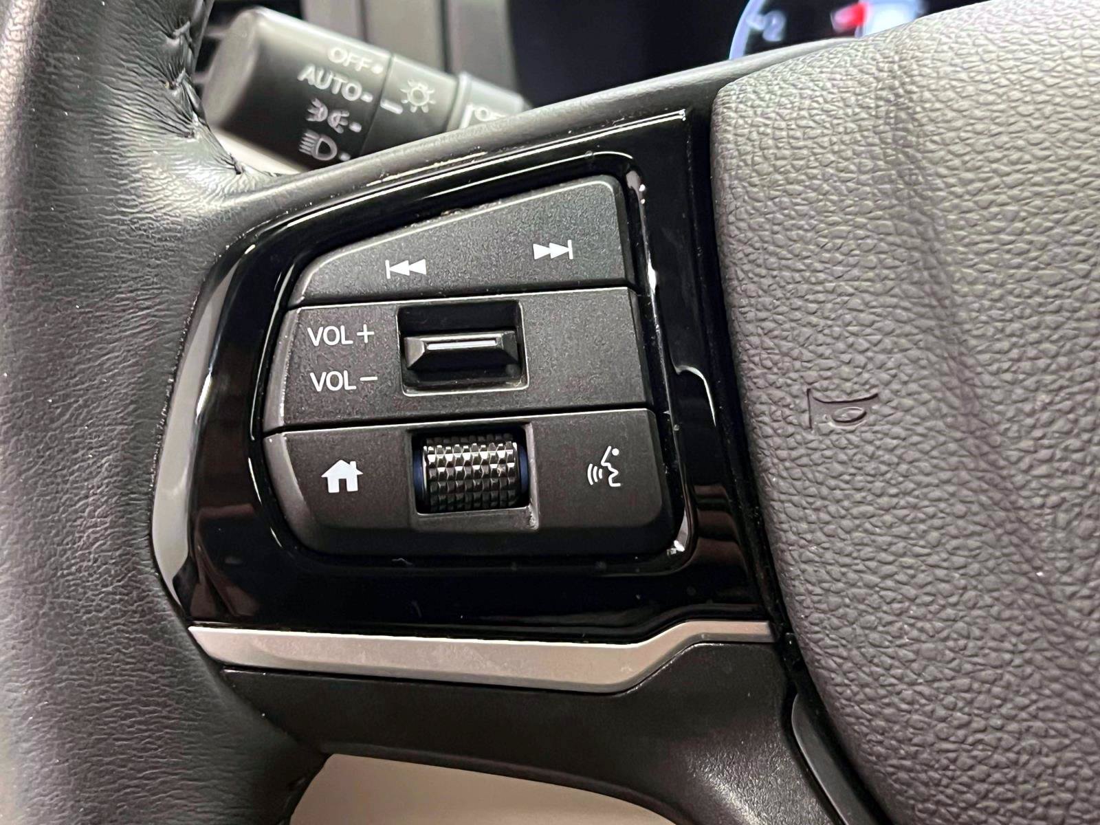 Used 2025 Honda Odyssey EX-L image 22