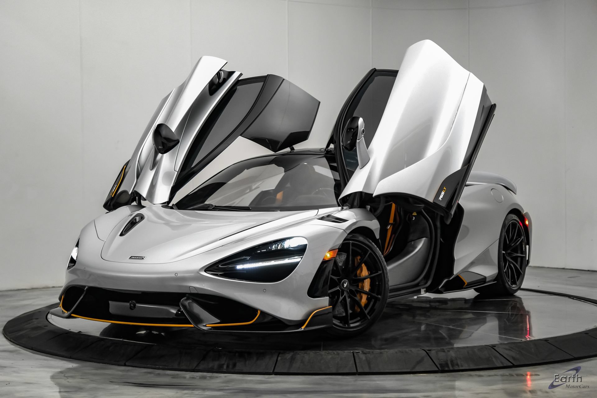 Used 2021 McLaren 765LT RWD image 4