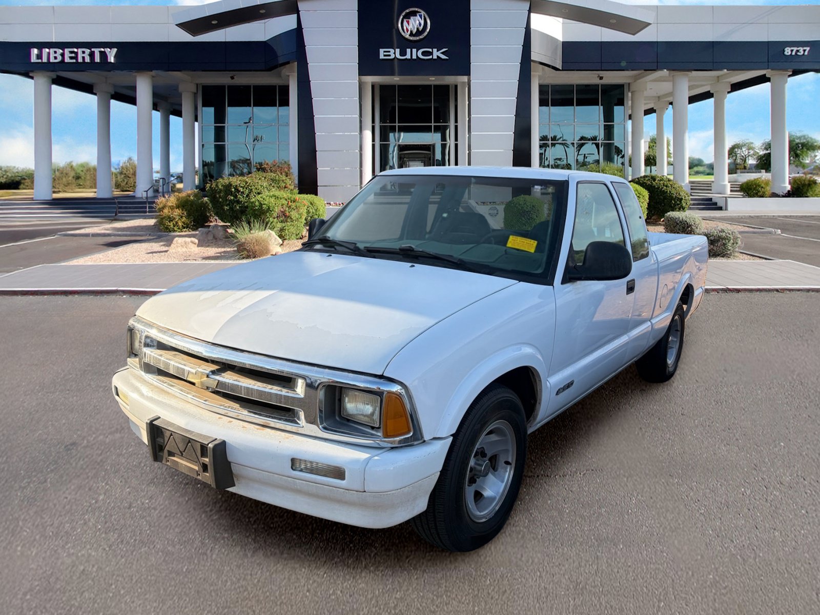 Used 1997 Chevrolet S10 Pickup LS w/ Preferred Equipment Group RWD image 4
