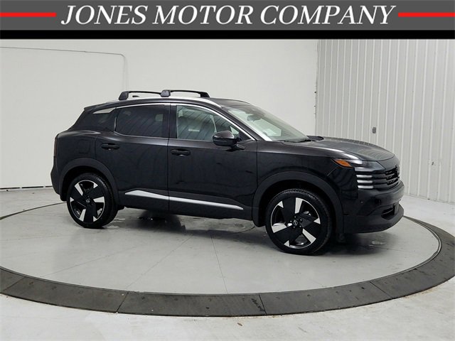 New 2026 Nissan Kicks SR