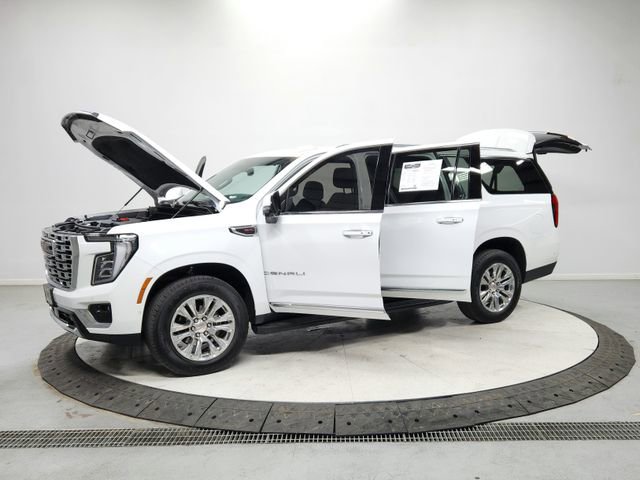 Used 2025 GMC Yukon XL Denali image 11