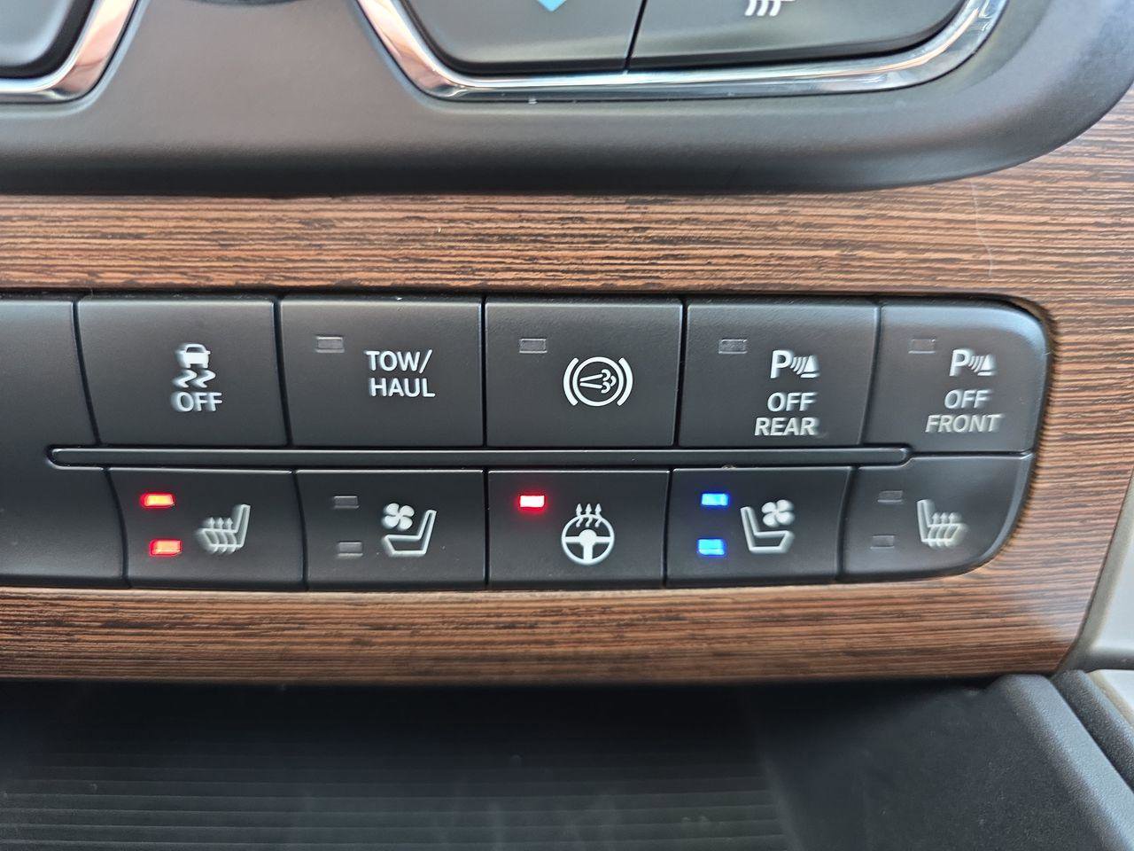 Used 2016 RAM 2500 Laramie w/ Sport Appearance Group image 25