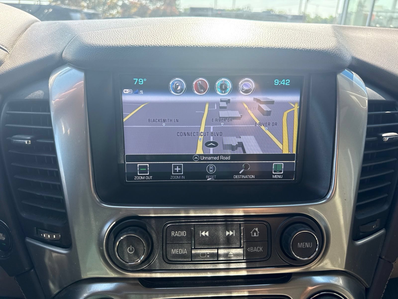 Used 2019 Chevrolet Tahoe LT w/ Luxury Package AWD/4WD image 28