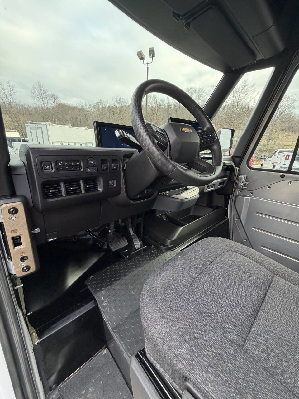 Used 2025 Chevrolet Brightdrop 600 image 38