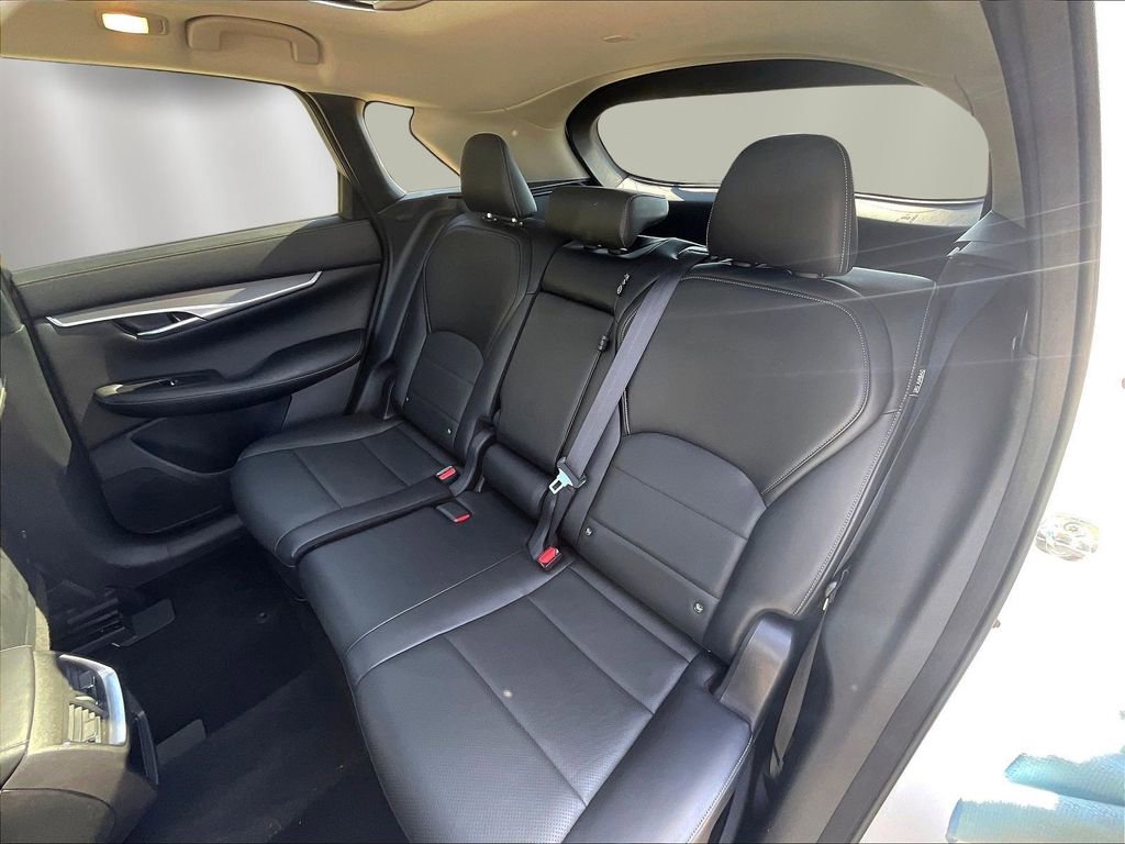 Used 2023 INFINITI QX50 Luxe AWD/4WD image 22