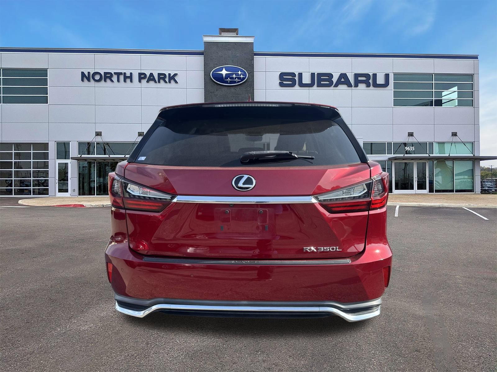 Used 2020 Lexus RX 350L FWD w/ Premium Package image 4