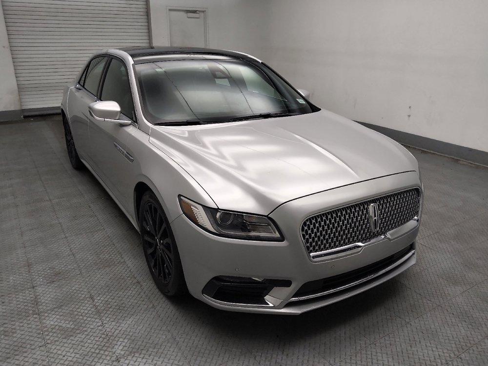 Used 2017 Lincoln Continental Select w/ Climate Package AWD/4WD image 13