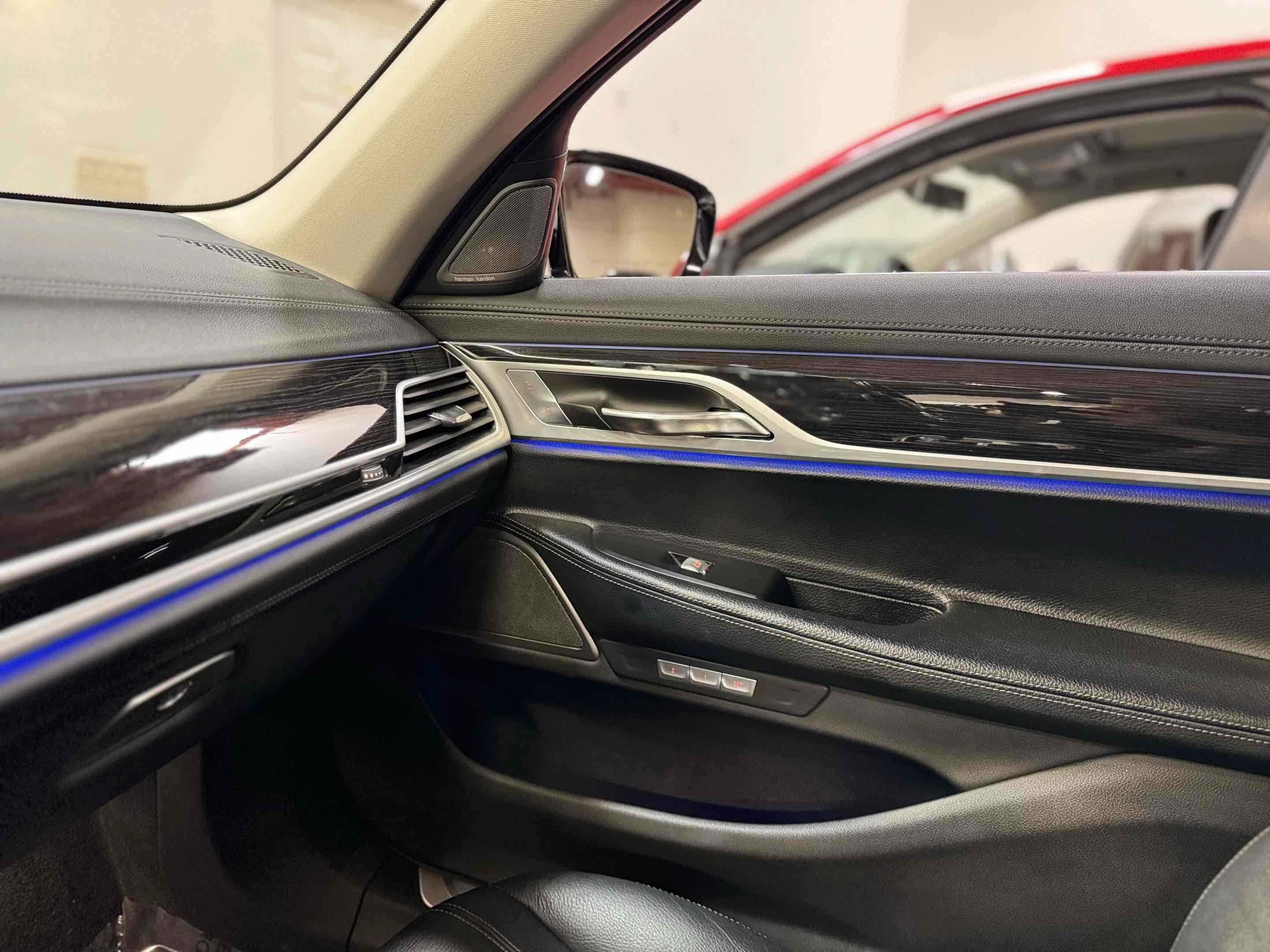 Used 2018 BMW 740e xDrive AWD/4WD image 56