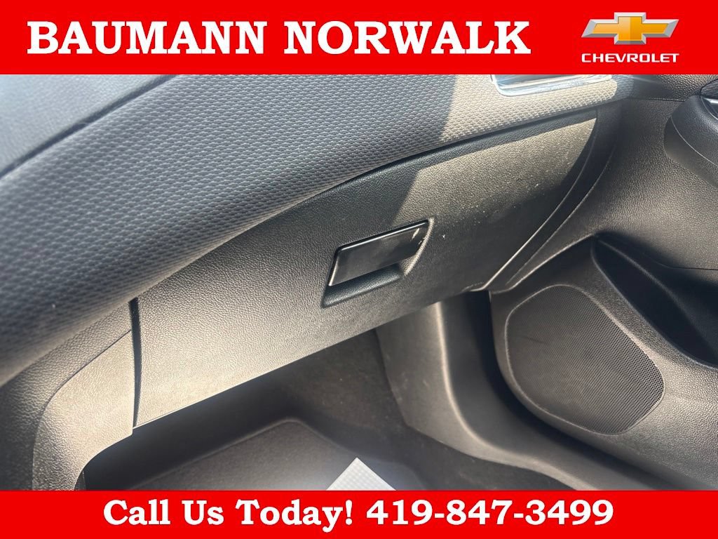 Used 2017 Chevrolet Cruze LT FWD image 34
