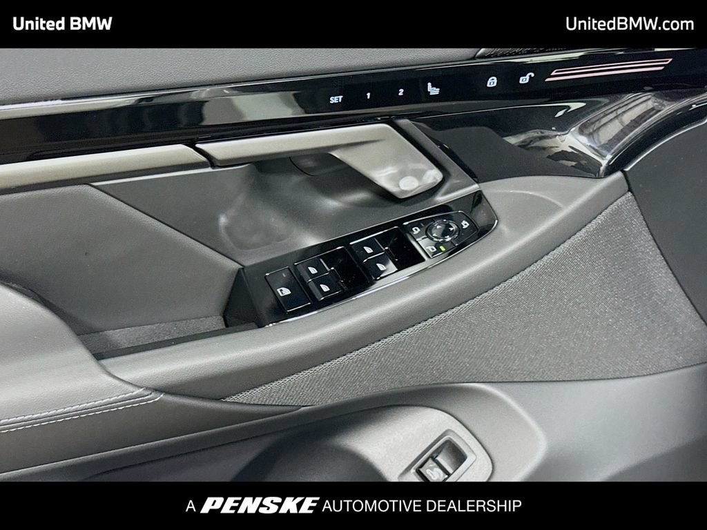 Used 2026 BMW 530i w/ Premium Package RWD image 3