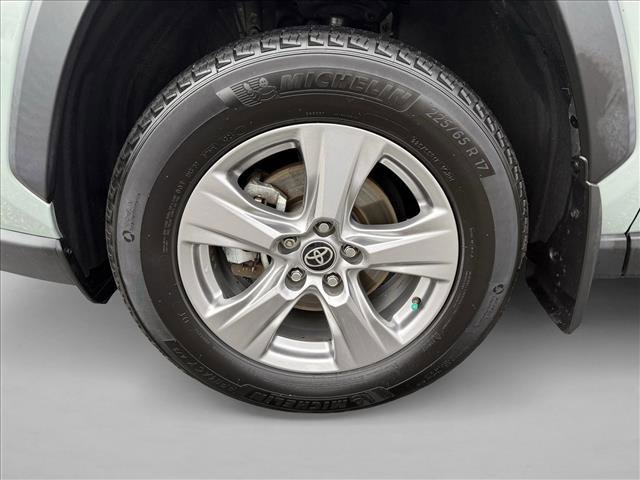 Used 2022 Toyota RAV4 XLE image 25