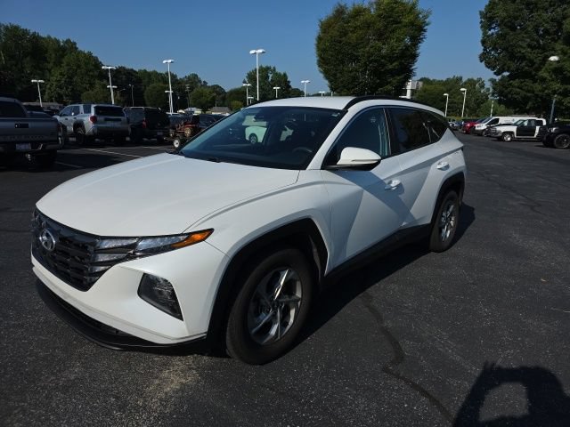 Used 2022 Hyundai Tucson SEL FWD image 2