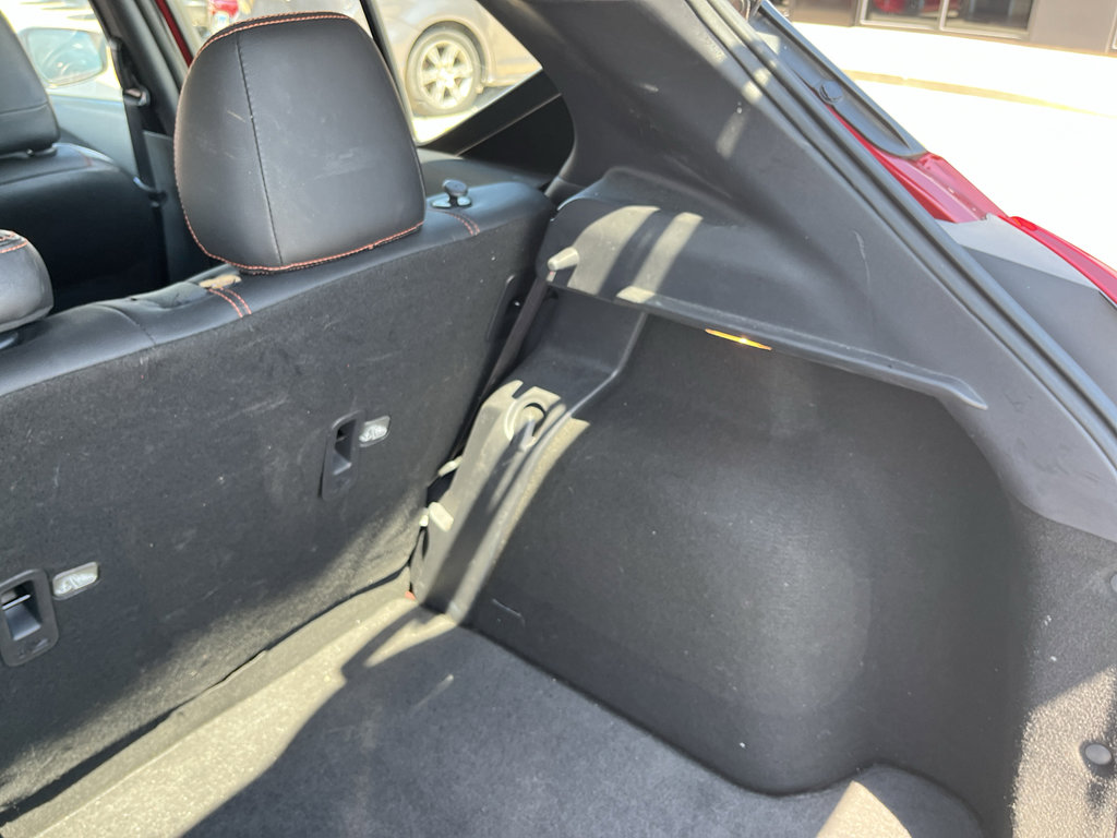 Used 2019 Nissan Kicks SR w/ SR Premium Package image 27