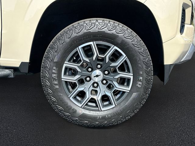 Used 2024 Chevrolet Colorado Z71 w/ Z71 Convenience Package 2 image 32