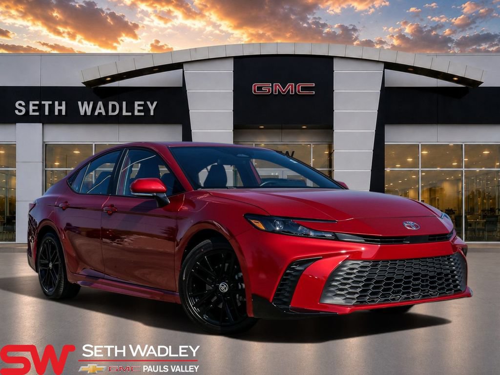 Used 2025 Toyota Camry SE FWD image 1