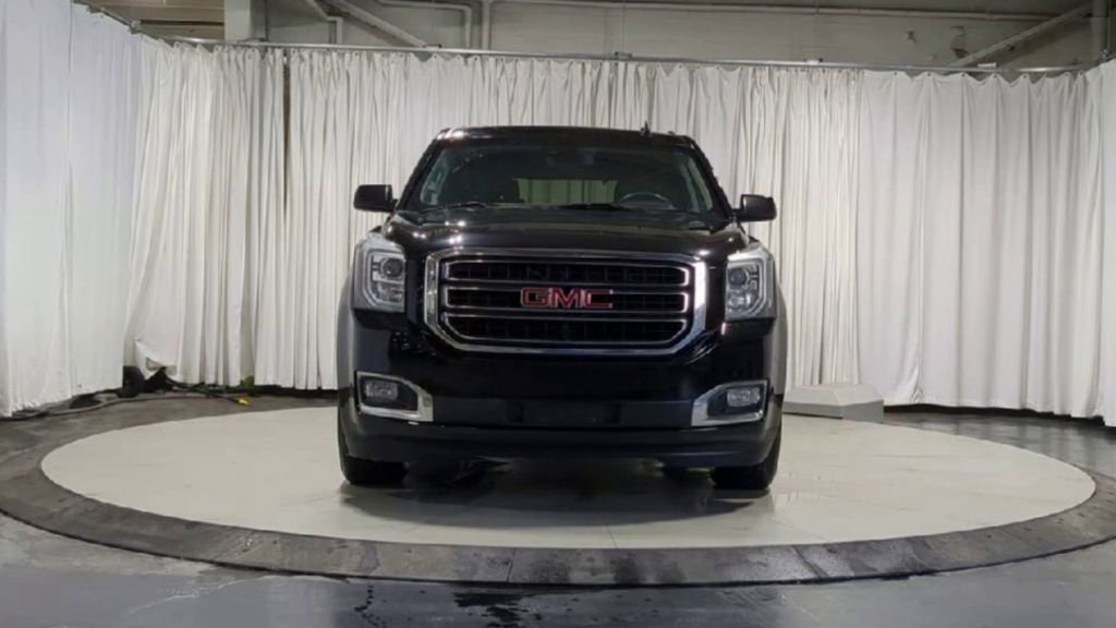 Used 2020 GMC Yukon SLT image 3