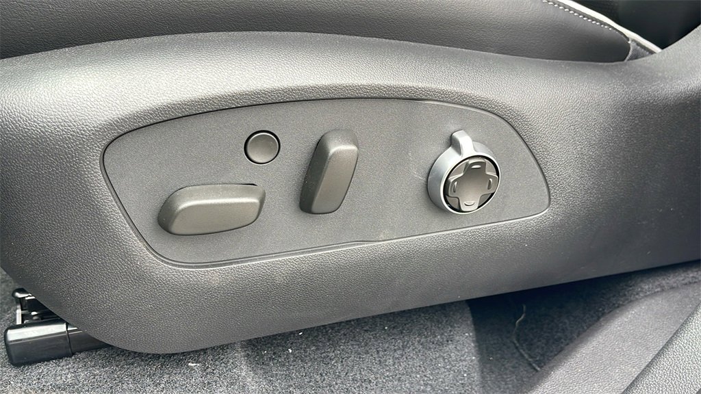 New 2026 Buick Enclave Avenir w/ Super Cruise Package image 12