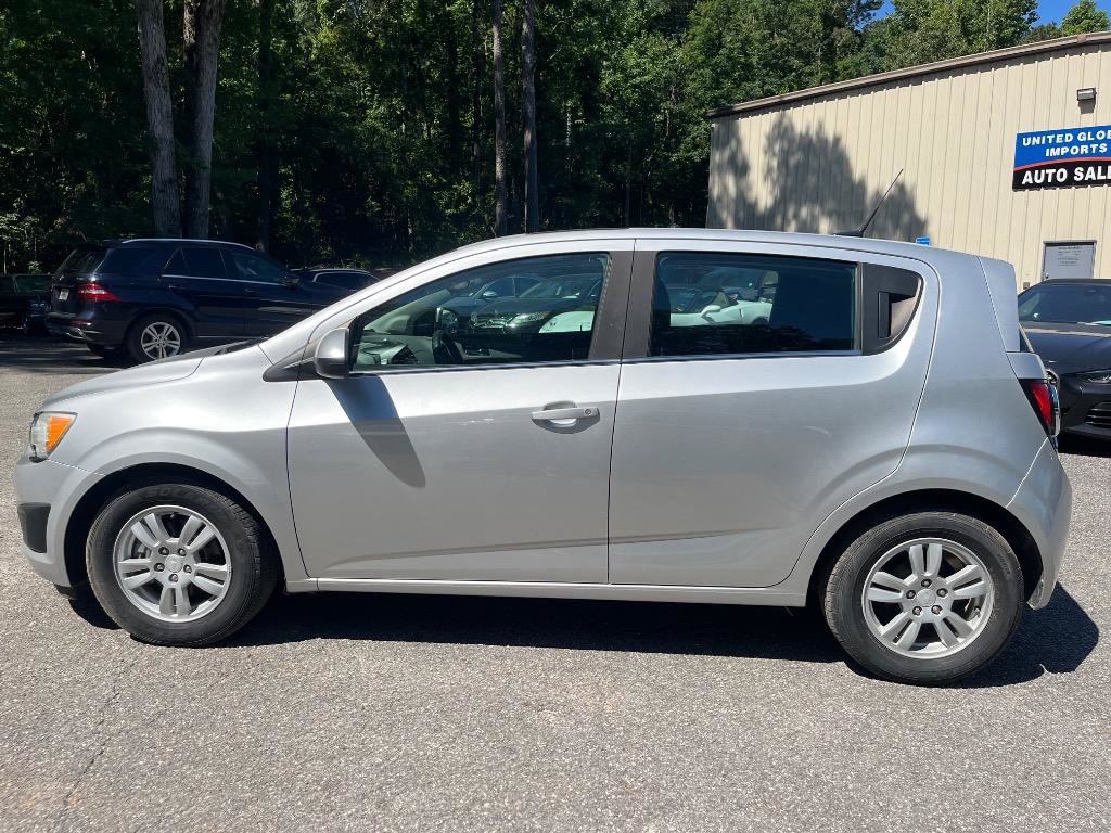 Used 2014 Chevrolet Sonic LT w/ Fun and Sun Package FWD image 5