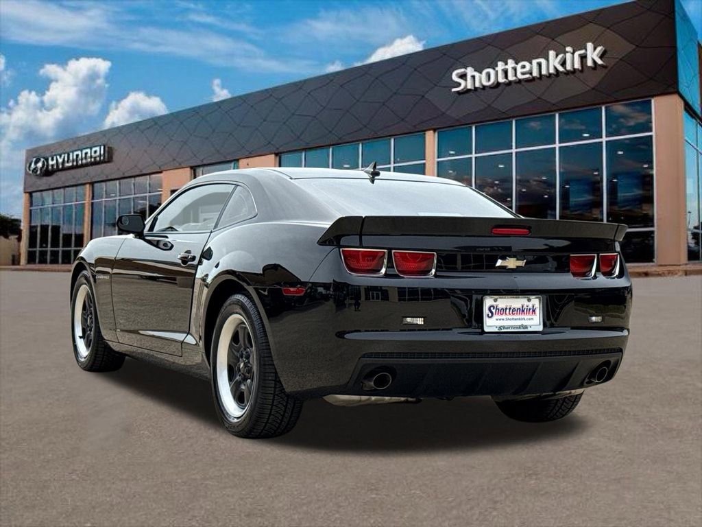 Used 2013 Chevrolet Camaro LS RWD image 8