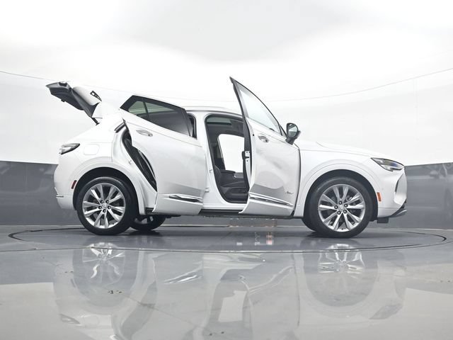 Used 2023 Buick Envision Avenir AWD/4WD image 33