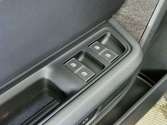 Used 2027 Rivian R2 Performance Dual AWD/4WD image 18