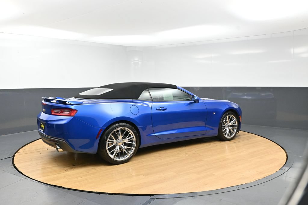 Used 2017 Chevrolet Camaro SS RWD image 7