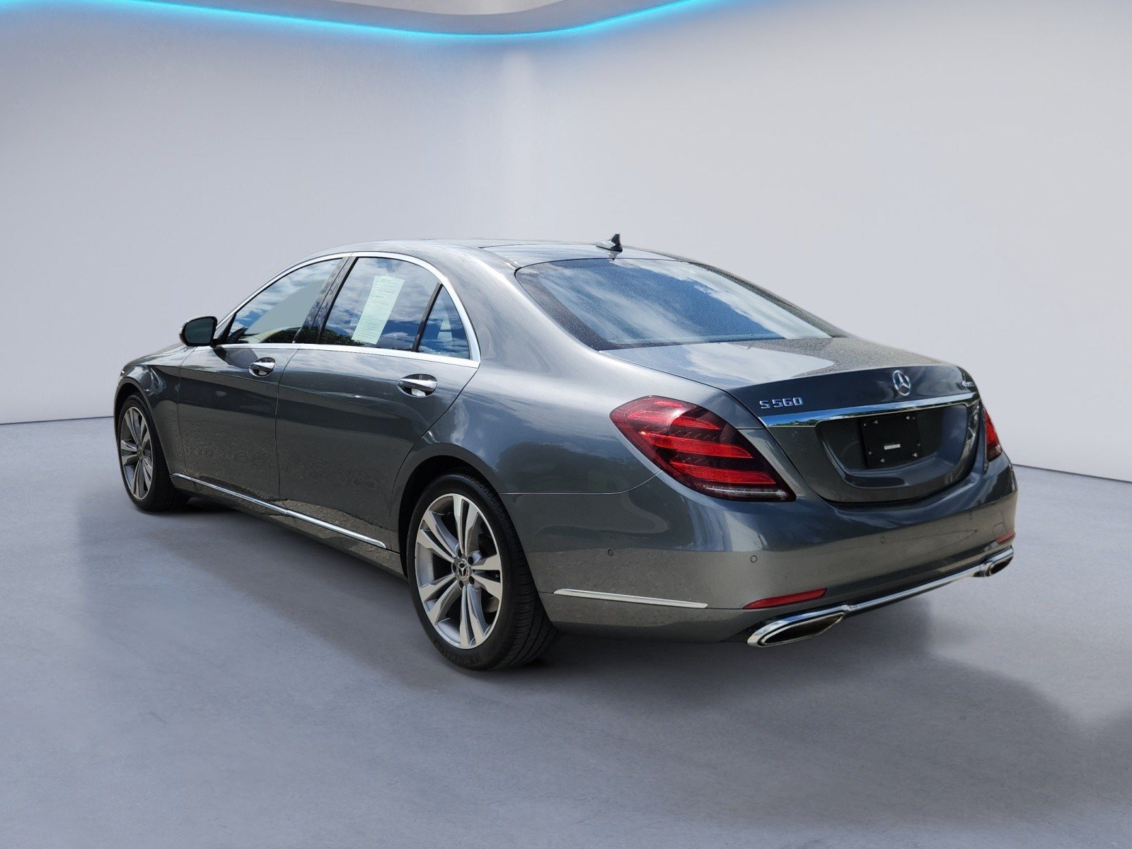 Used 2018 Mercedes-Benz S 560 4MATIC Sedan image 5