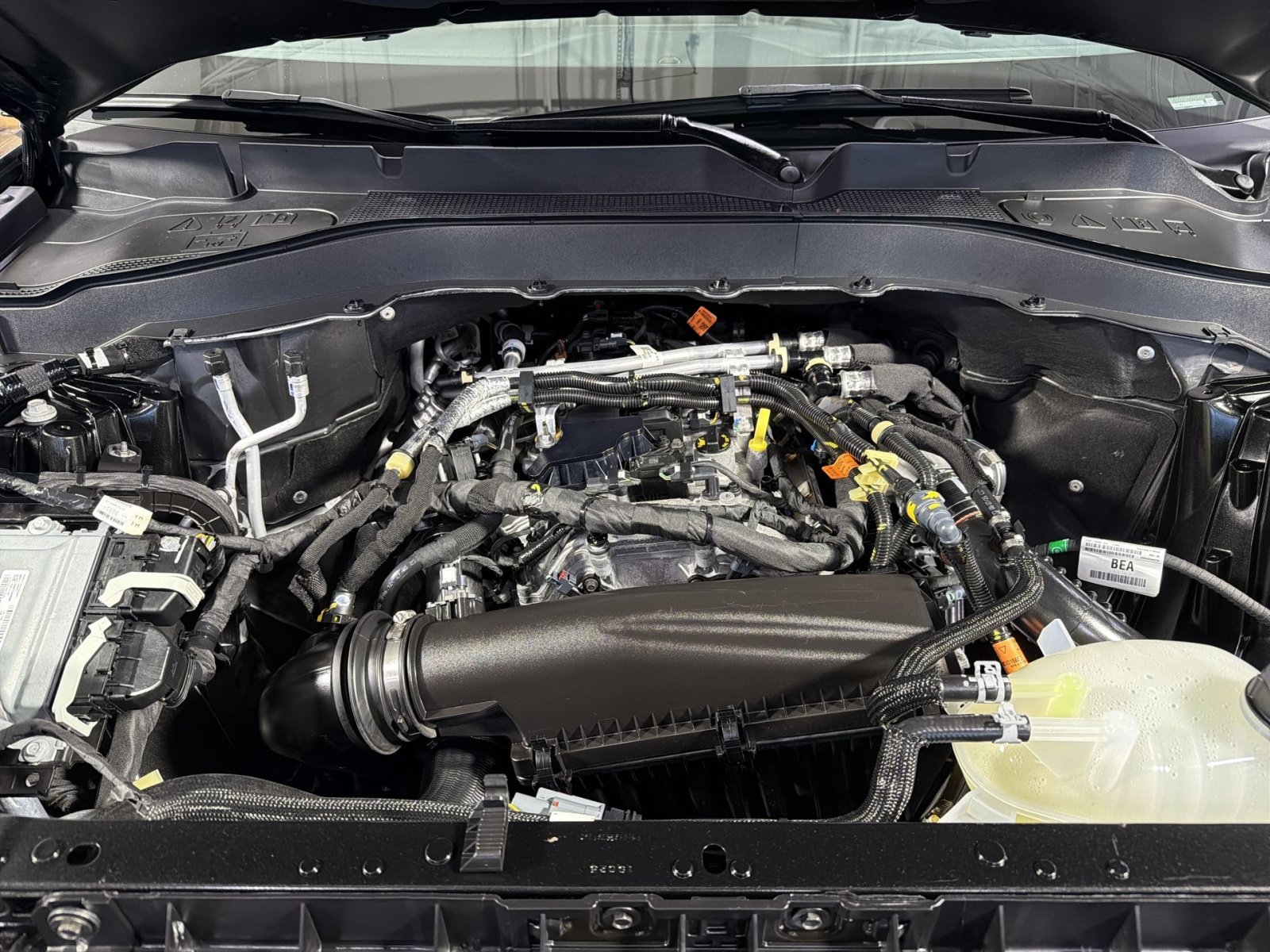Used 2025 Ford Explorer Active RWD image 32