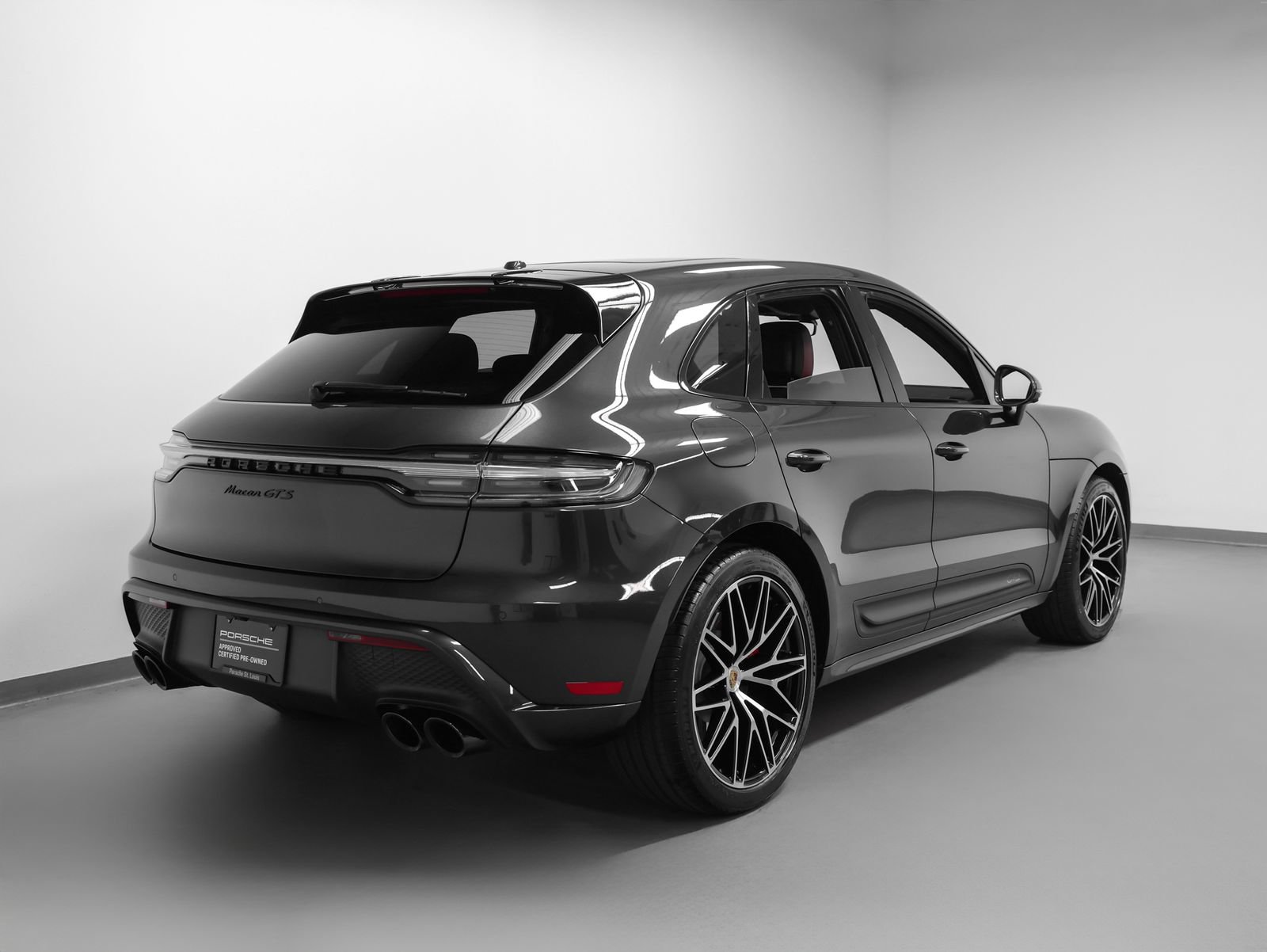 Certified 2024 Porsche Macan GTS w/ Premium Plus Package AWD/4WD image 12