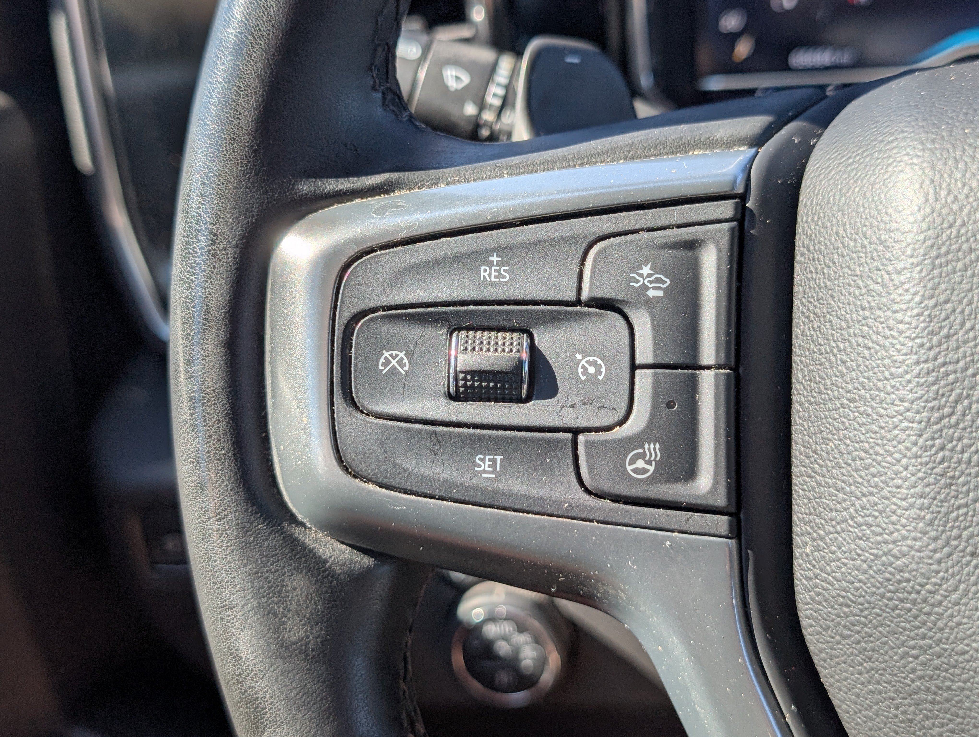 Used 2024 Chevrolet Silverado 1500 LT Trail Boss w/ LT Trail Boss Premium Package AWD/4WD image 23